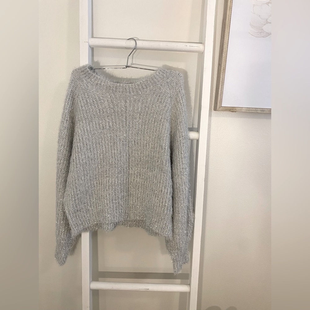 S Dreamer’s sparkle crewneck